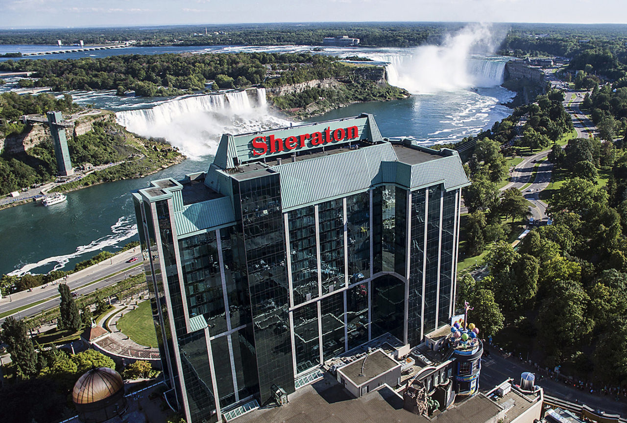 top-niagara-falls-hotels-1-block-to-the-falls-and-clifton-hill