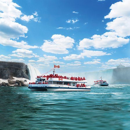 Niagara City Cruise boats at water level