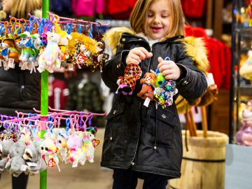 Canada Trading Company Girl Shopping