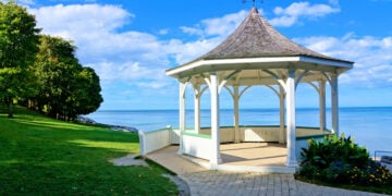 White gazebo along Lake Ontario during summer, Niagara on the Lake, Canada