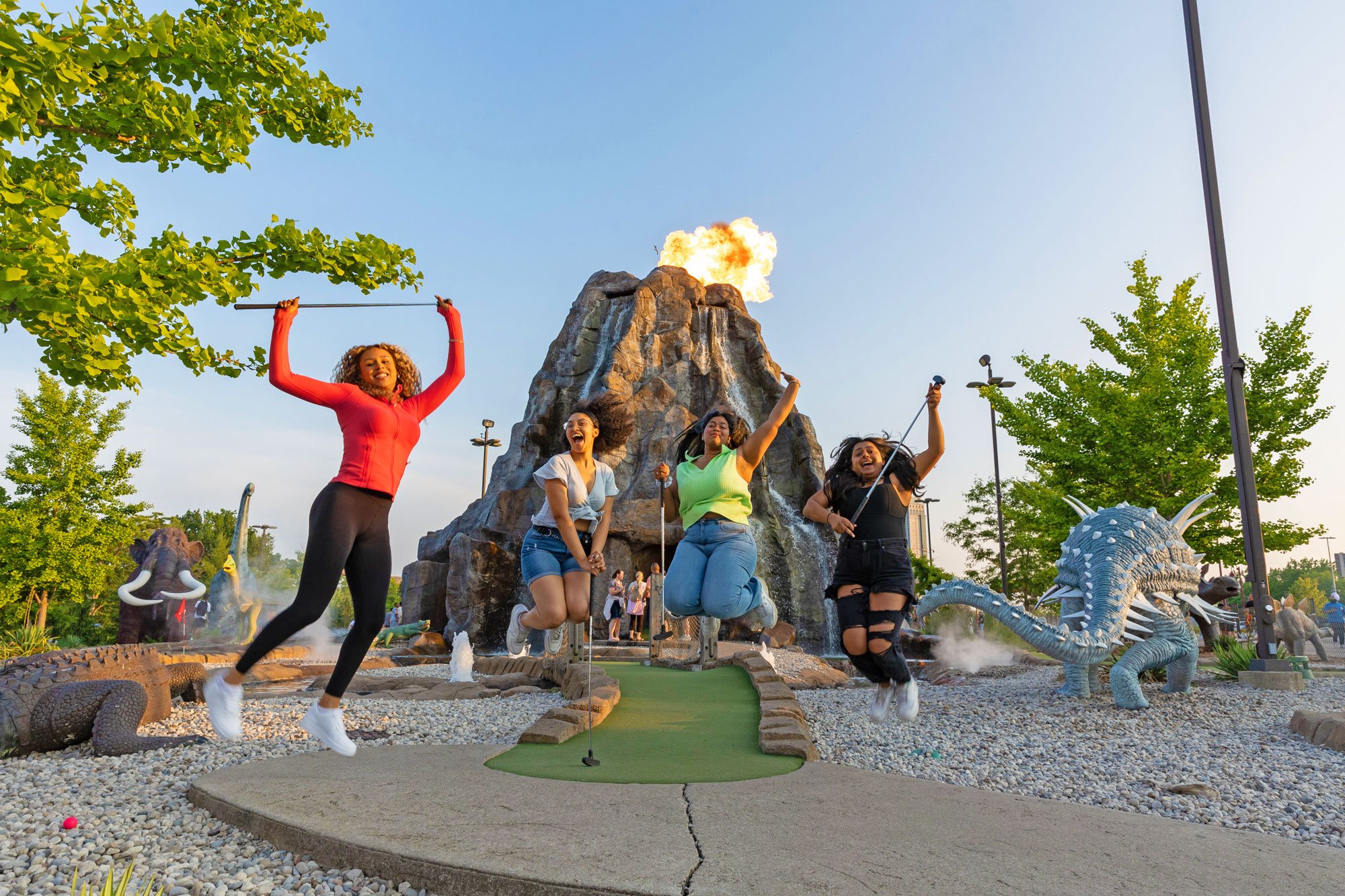 Friends Dino Adventure Niagara Falls